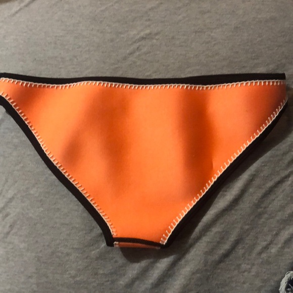 Triangle Bikini - Picture 2 of 2